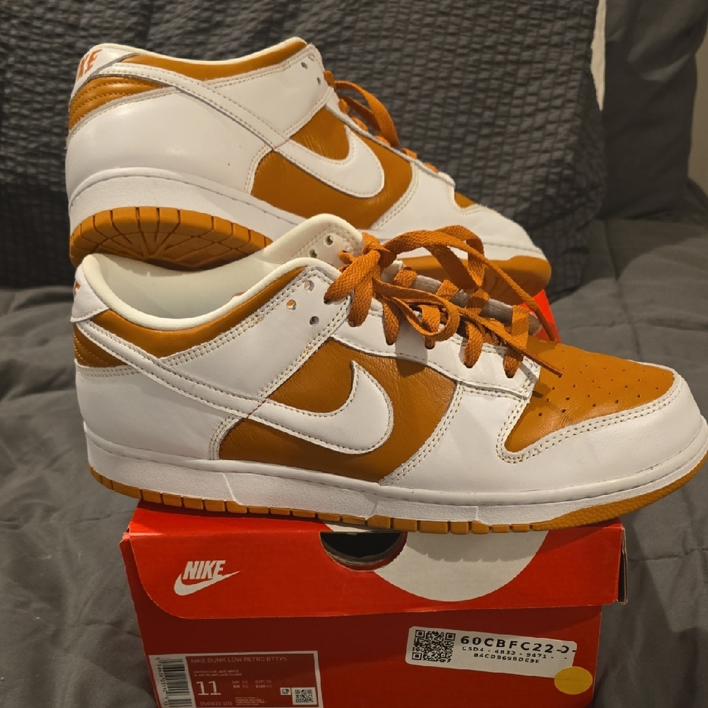 Nike White and Tan Low-Top Sneakers